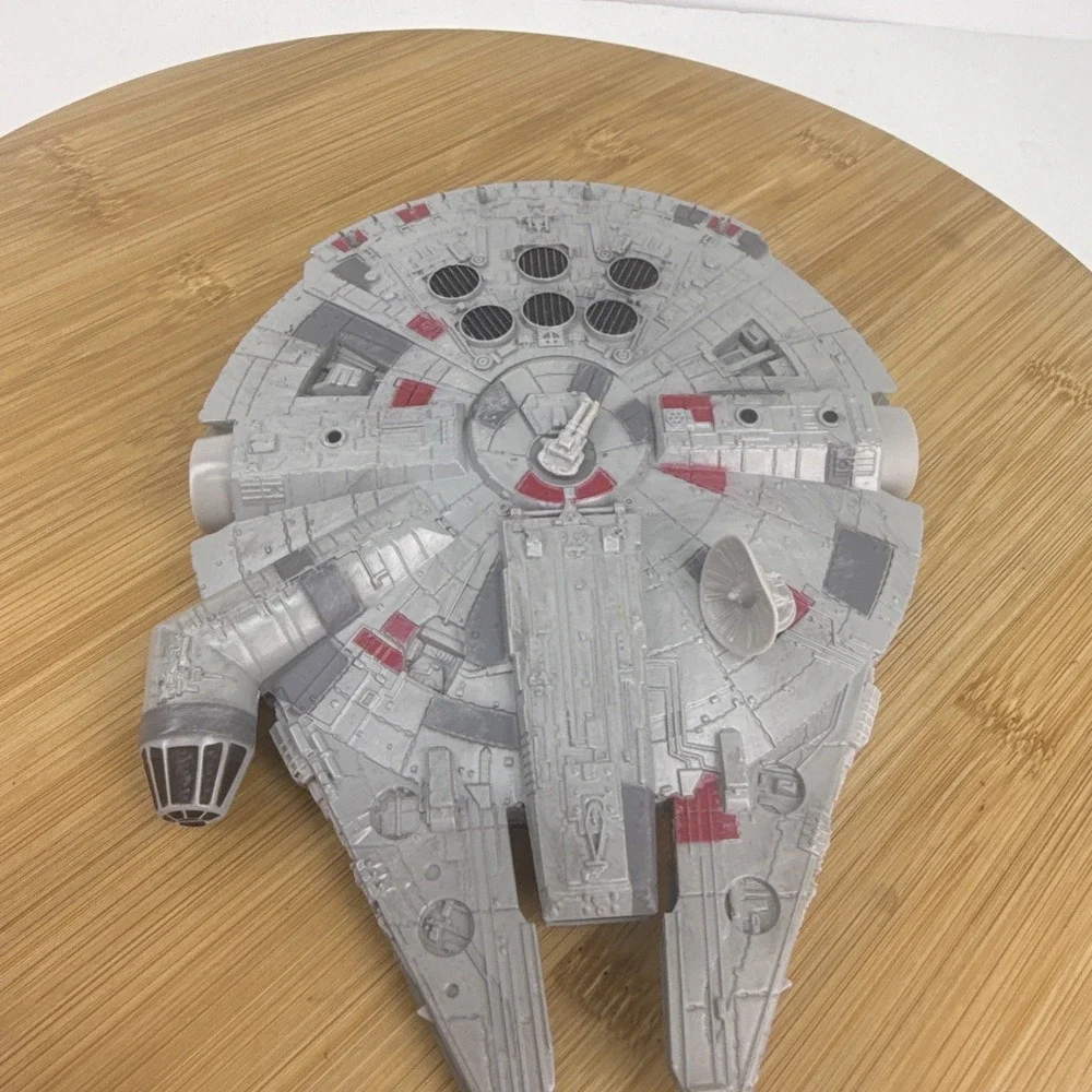 DISNEY STORE Exclusive Diecast STAR WARS MILLENNIUM FALCON - 7